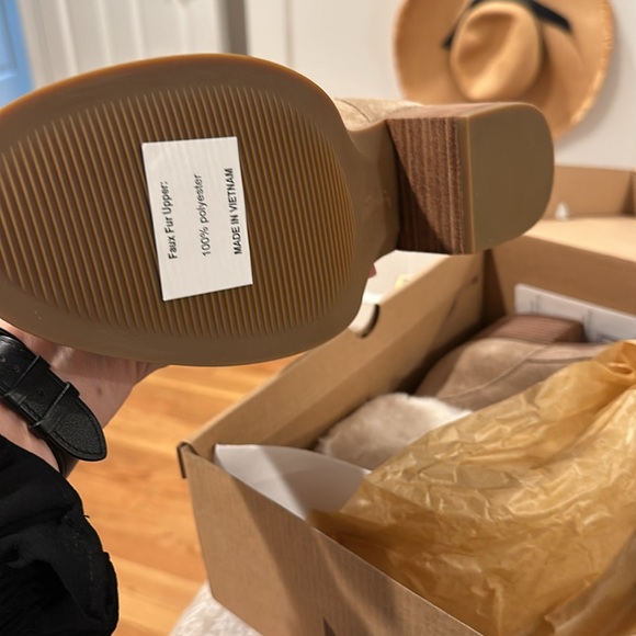 Ladies suede heel booties - Picture 4 of 4